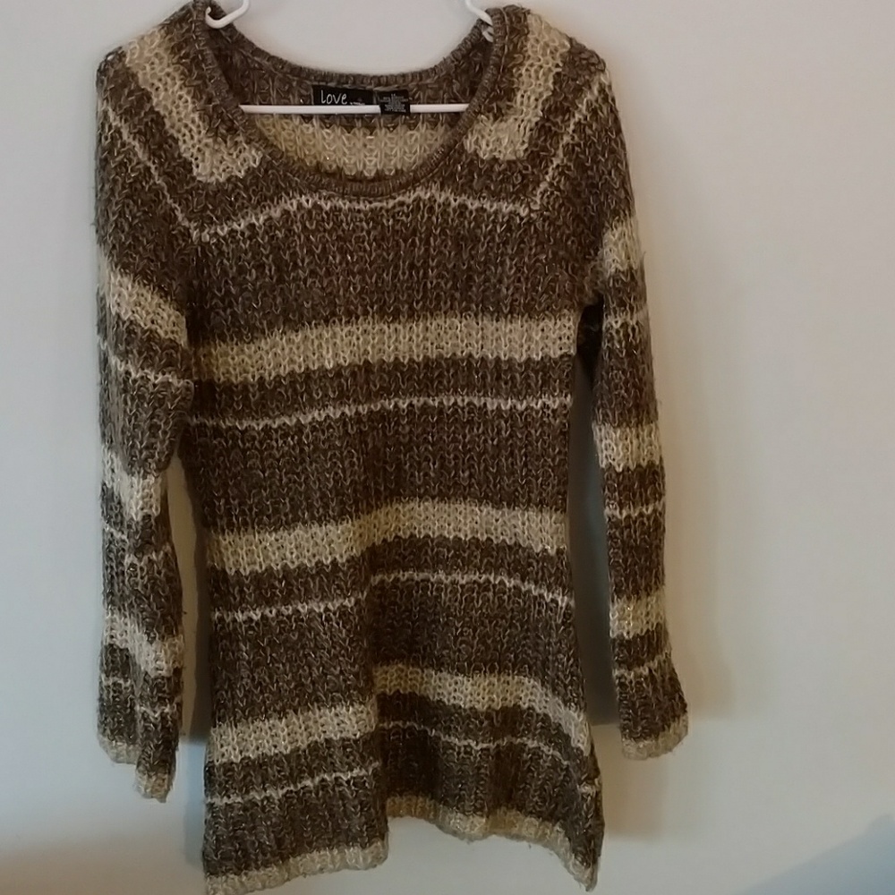 Love by Chesley Sweater M